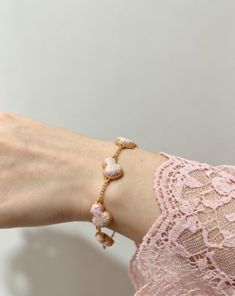 Pink Victory Gourd Bracelet 100be1af9cebfbfed8a58551e93a4119