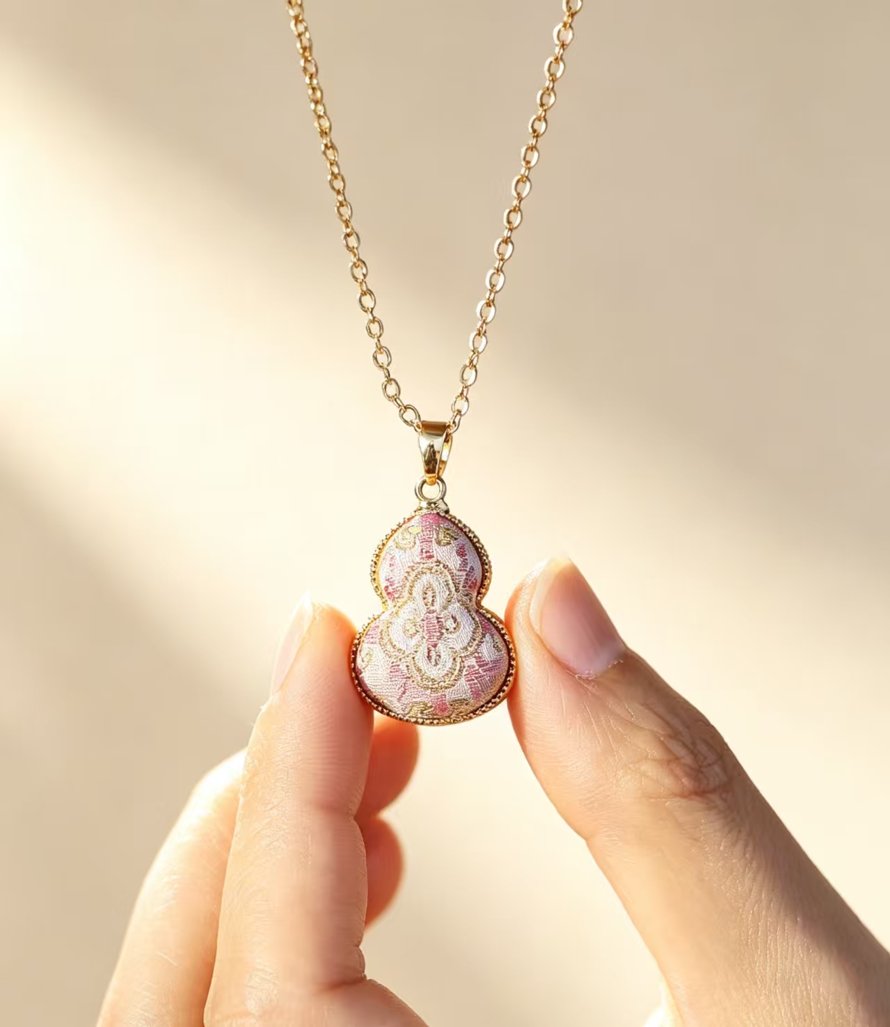 necklace (2) necklace (2)