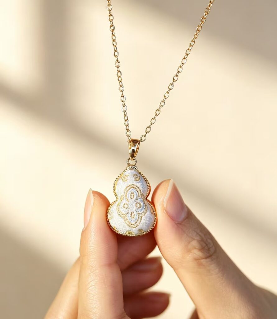 Victory Gourd Blessing Necklace neclace