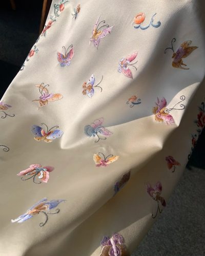Home 我们家最近爆火的百蝶披肩细节图 1 绫语芳华 来自小红书网页版